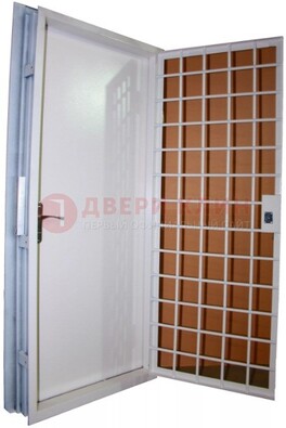 Белая стальная бронированная дверь с нитроэмалью ДБ-7 в Железнодорожном