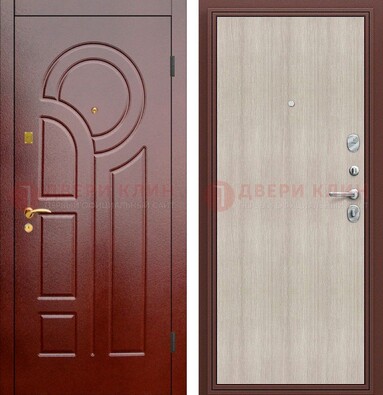 Красная металлическая дверь с МДФ панелями ДМ-368 в Железнодорожном