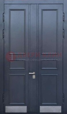 Черная двухстворчатая дверь для улицы с МДФ ДМ-535 в Железнодорожном