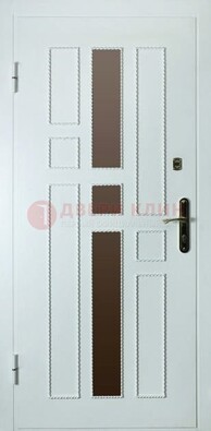 Белая стальная дверь с МДФ и декоративными вставками ДМ-62 в Железнодорожном