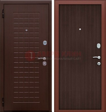 Коричневая металлическая дверь с МДФ ДМ-78 в квартиру в Железнодорожном