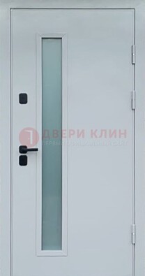 Светлая железная дверь с порошковым напылением ДП-303 в Истре