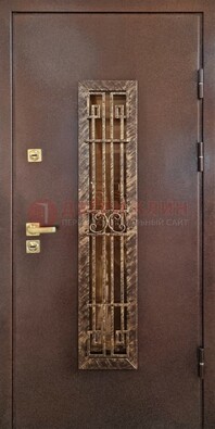Металлическая дверь с порошковым напылением со стеклом и ковкой ДСК-110 в Железнодорожном
