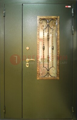 Стальная дверь со стеклом и ковкой ДСК-29 для квартиры в Железнодорожном