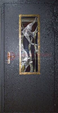 Металлическая дверь со стеклом и ковкой ДСК-82 для крыльца в Железнодорожном