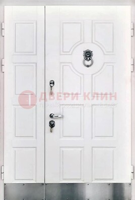 Белая входная дверь с виноритом ДВТ-246 в Железнодорожном