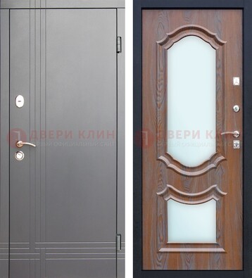 Серая входная дверь со светлой МДФ и зеркалами внутри ДЗ-77 в Железнодорожном
